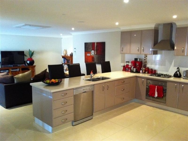 8 Romano Drive, Orange NSW 2800