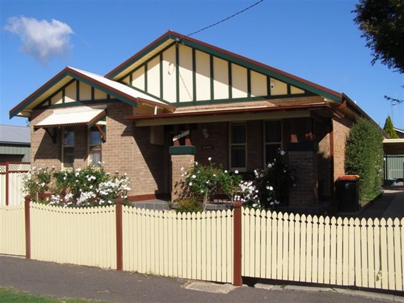 321 Lords Place, Orange NSW 2800