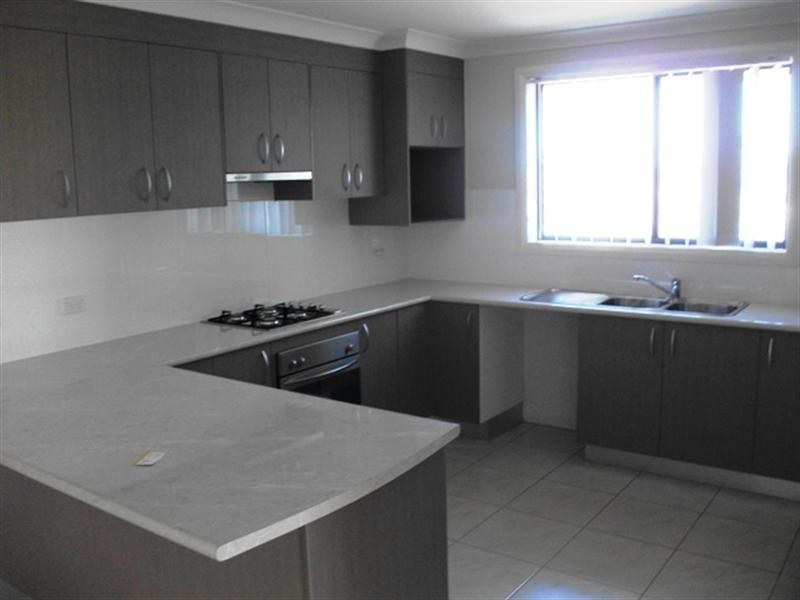 13 Windamingle Place, Orange NSW 2800