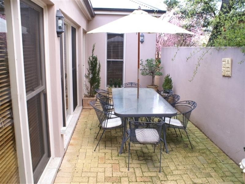 16 Sampson Street, Orange NSW 2800