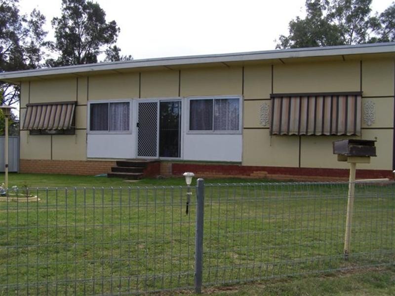 9 Creek Street, Cudal NSW 2864