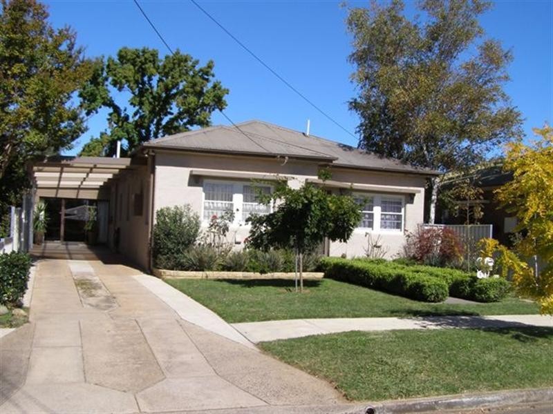 8 Orana Street, Orange NSW 2800