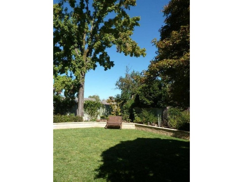 8 Orana Street, Orange NSW 2800