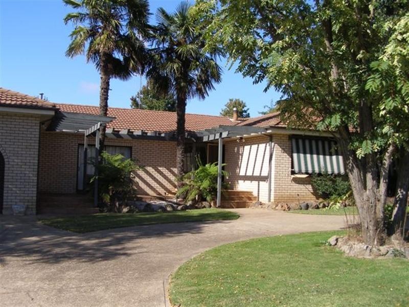 12 Barcelona Way, Orange NSW 2800