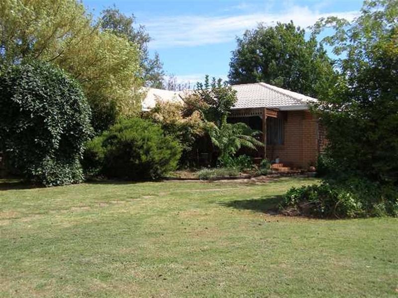 2 Courallie Drive, Orange NSW 2800