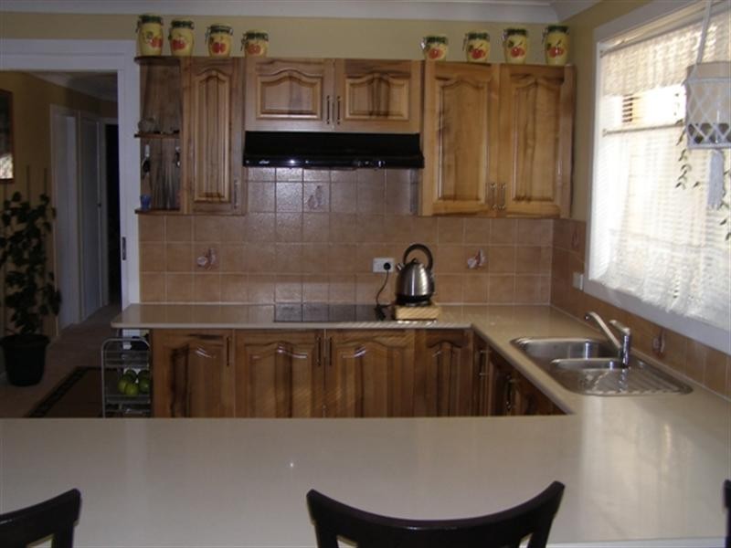 8 Kent Avenue, Orange NSW 2800