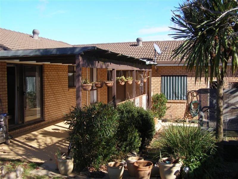 8 Kent Avenue, Orange NSW 2800