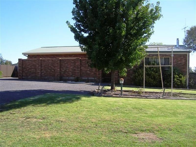 115 Molong Road, Orange NSW 2800