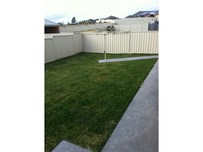 30 Botanic Way, Orange NSW 2800