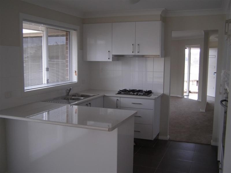 16 Quinlan Run, Orange NSW 2800