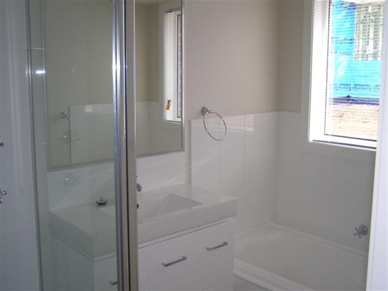 16 Quinlan Run, Orange NSW 2800