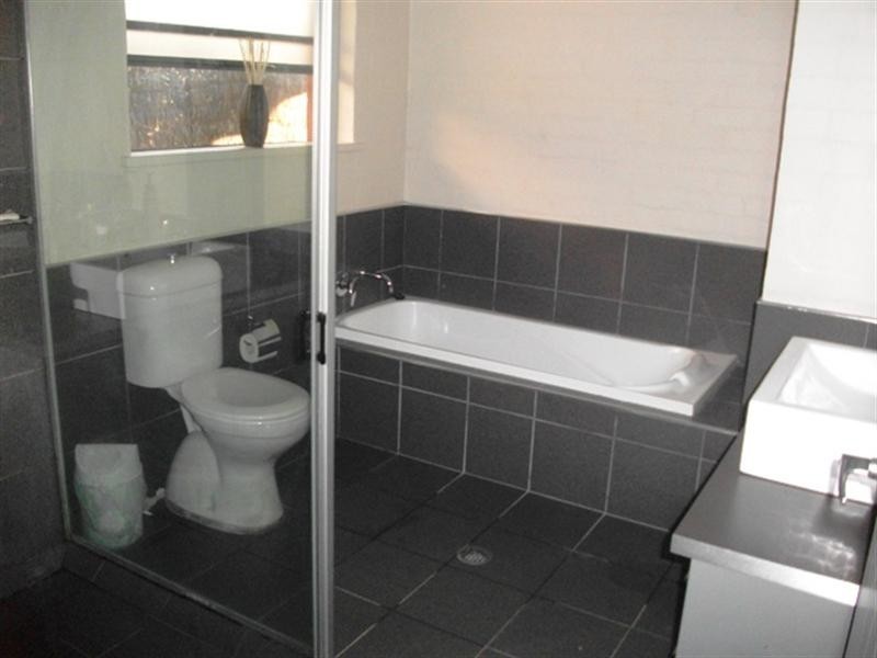 5a Roselawn Drive, Orange NSW 2800