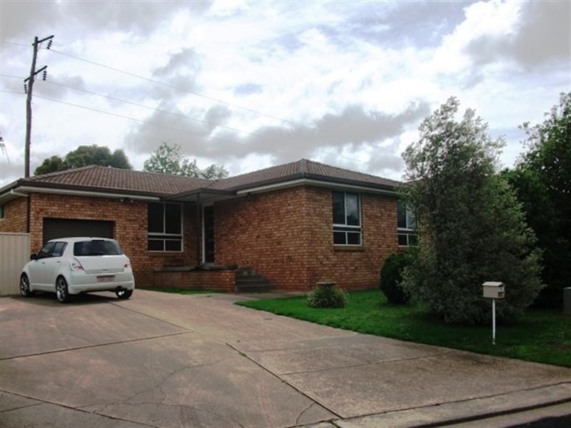15 Havachat Place, Orange NSW 2800