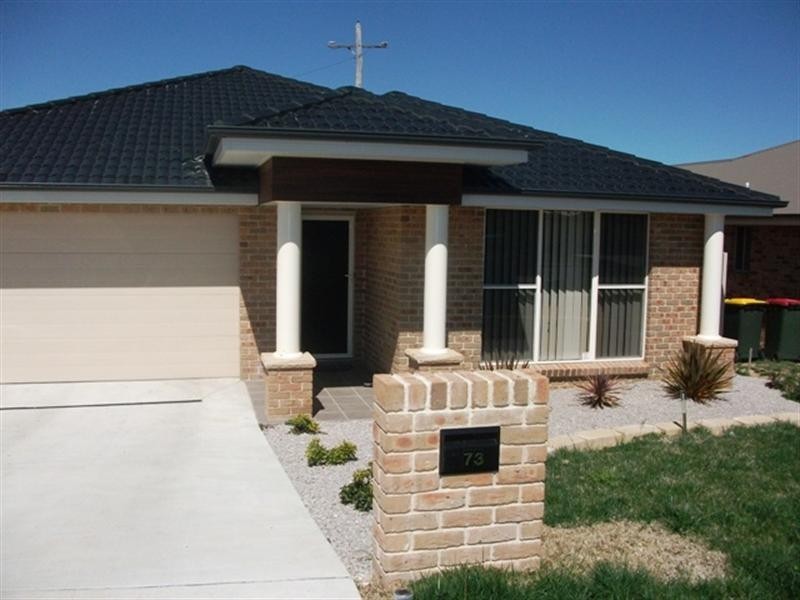 73 Diamond Drive, Orange NSW 2800
