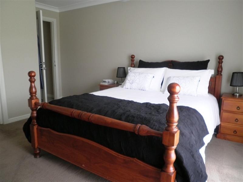 18 Jonathon Road, Orange NSW 2800