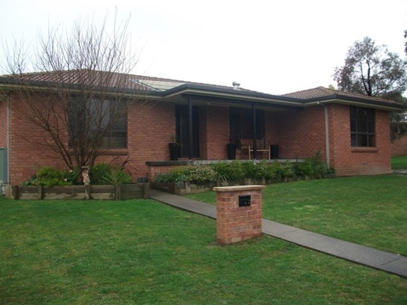 2 Anthony Crescent, Orange NSW 2800