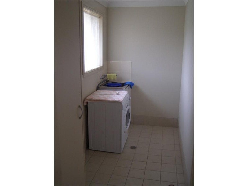 1/4 Covent Close, Orange NSW 2800