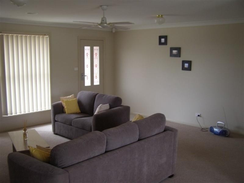 1/4 Covent Close, Orange NSW 2800