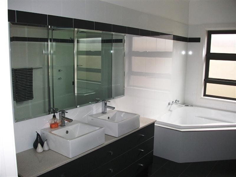 . Contact Agent, Orange NSW 2800