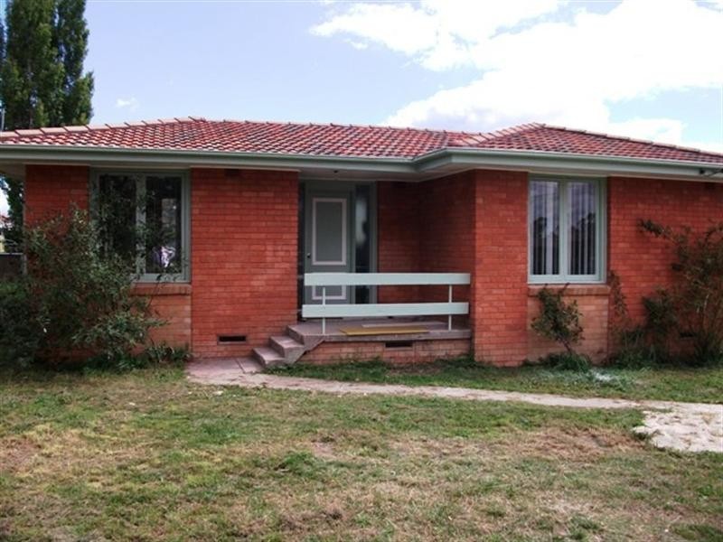 2 Algona Crescent, Orange NSW 2800