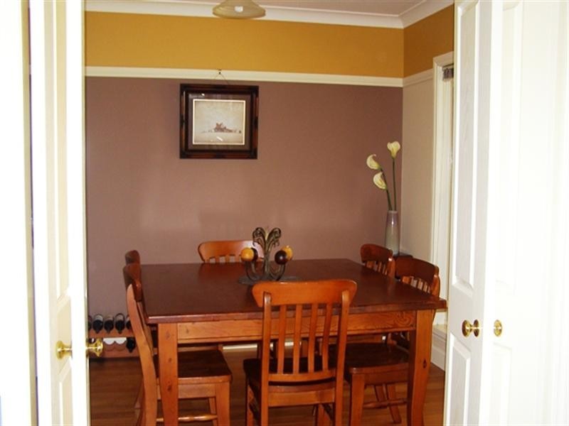 4 Jarrah Place, Orange NSW 2800