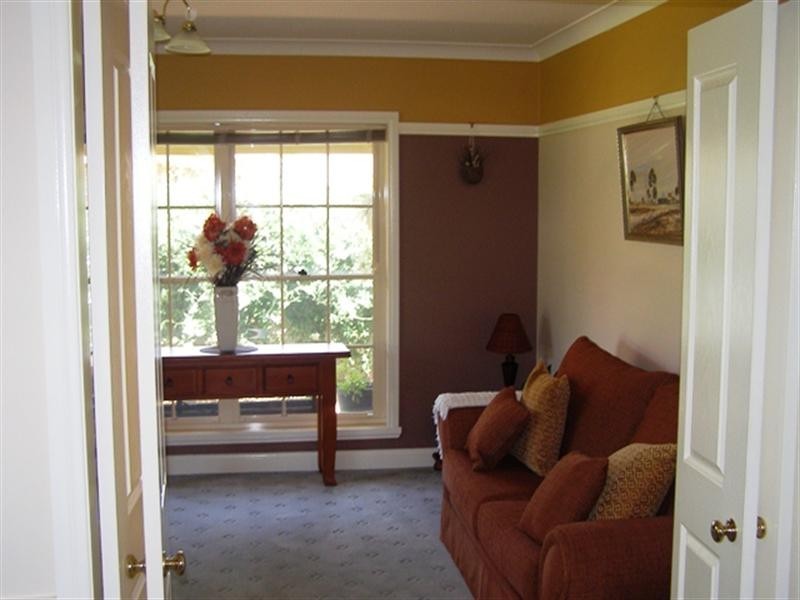 4 Jarrah Place, Orange NSW 2800