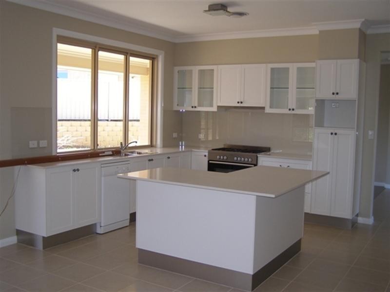 7 Collins Way, Orange NSW 2800