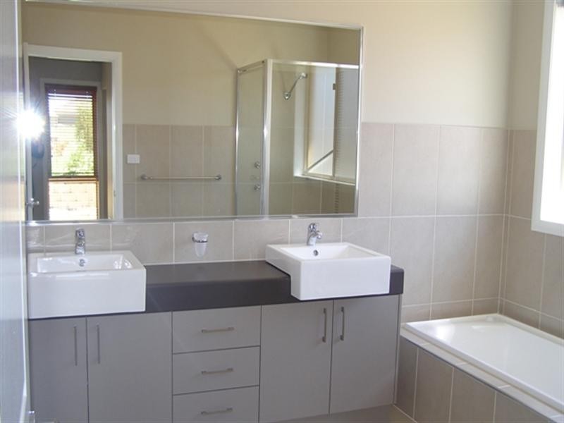 7 Collins Way, Orange NSW 2800