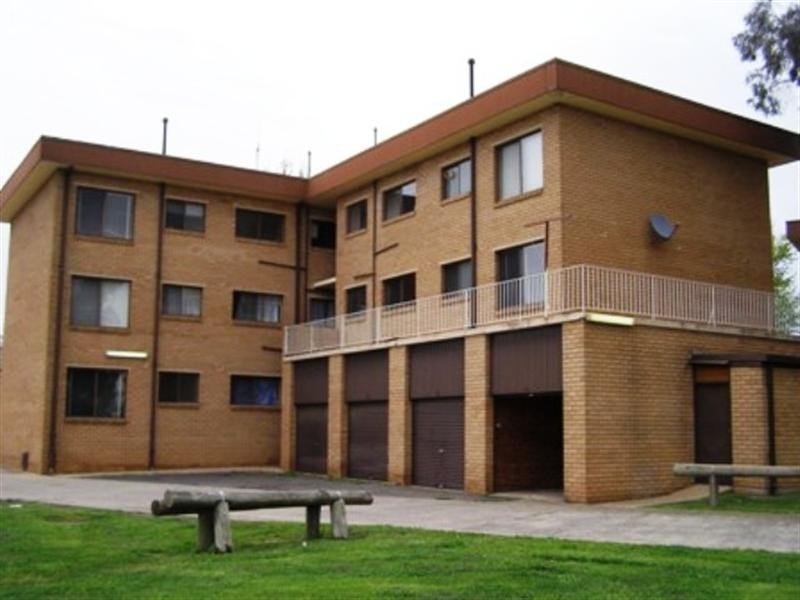 Unit 5-15 Burrendong Way, Orange NSW 2800