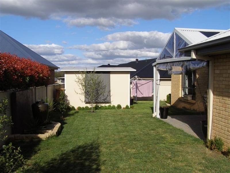 18 Jonathon Road, Orange NSW 2800