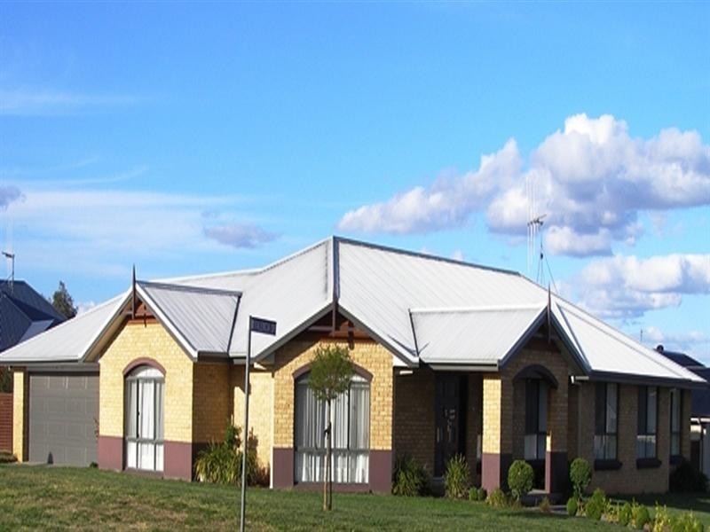 18 Jonathon Road, Orange NSW 2800