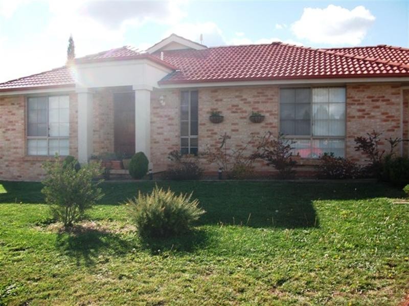 6 Brooklands Drive, Orange NSW 2800