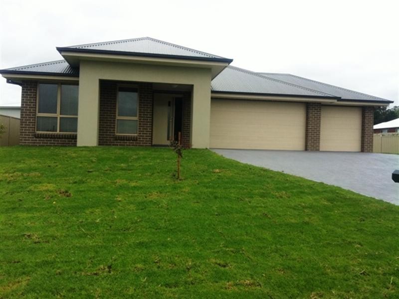 7 Centennial Avenue, Orange NSW 2800