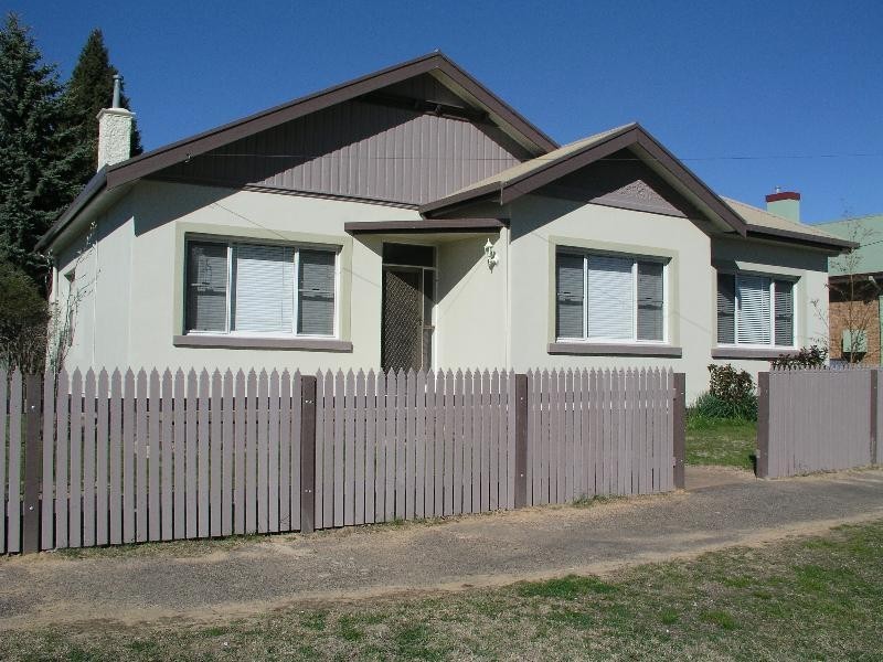 152 Warrendine Street, Orange NSW 2800