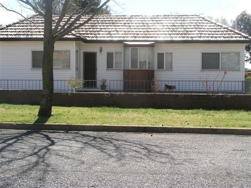 33 Bletchington Street, Orange NSW 2800