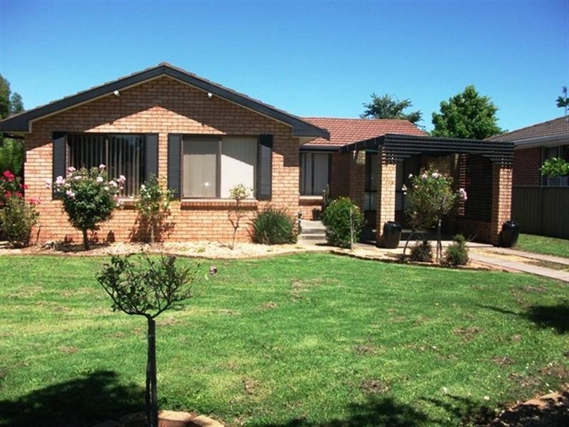 1 Rawle Avenue, Orange NSW 2800