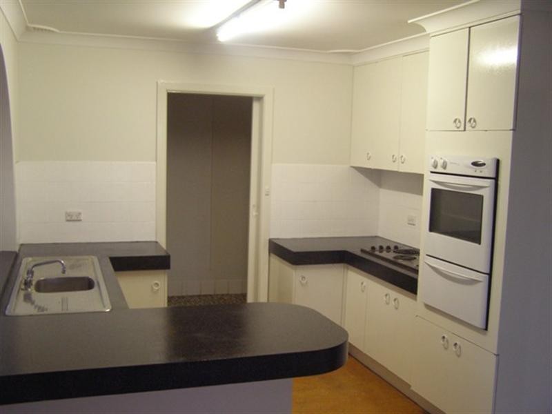 4 McCarthy Place, Orange NSW 2800