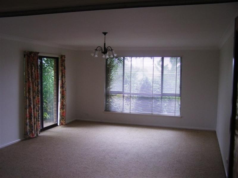 4 McCarthy Place, Orange NSW 2800