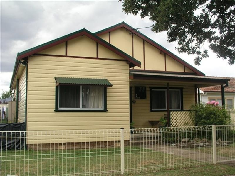 15 Churchill Avenue, Orange NSW 2800