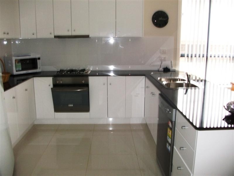 24 Botanic Way, Orange NSW 2800