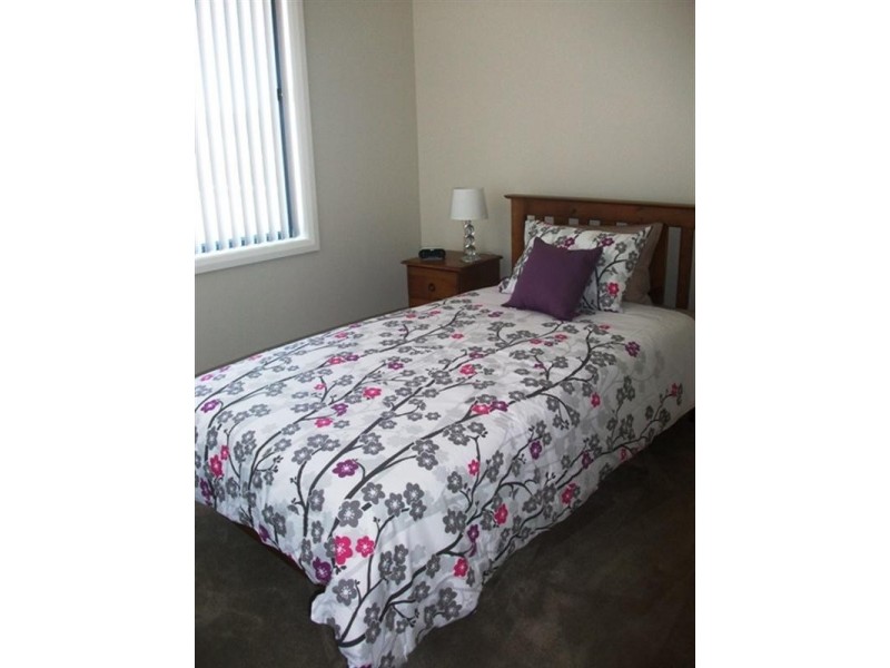 24 Botanic Way, Orange NSW 2800