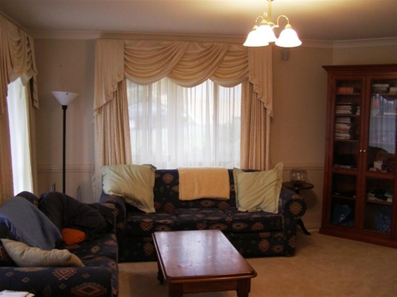 11 Hoskins Place, Orange NSW 2800