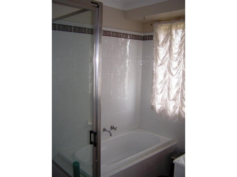 11 Hoskins Place, Orange NSW 2800