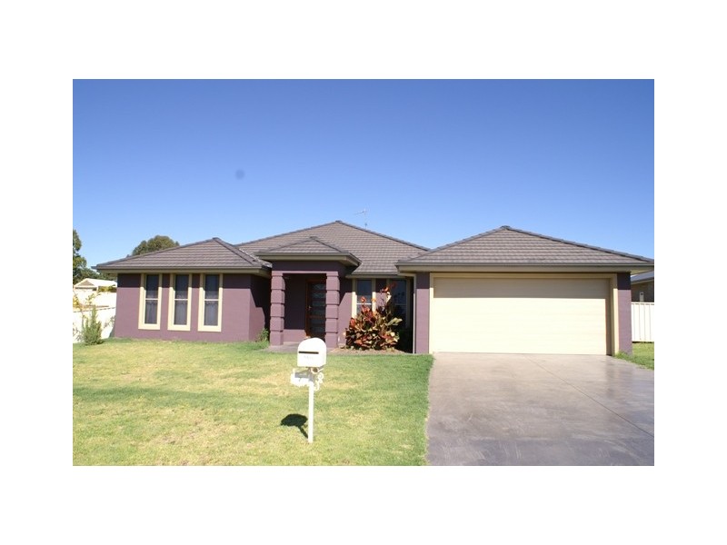 7 Jonathon Road, Orange NSW 2800