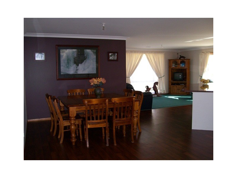 7 Jonathon Road, Orange NSW 2800