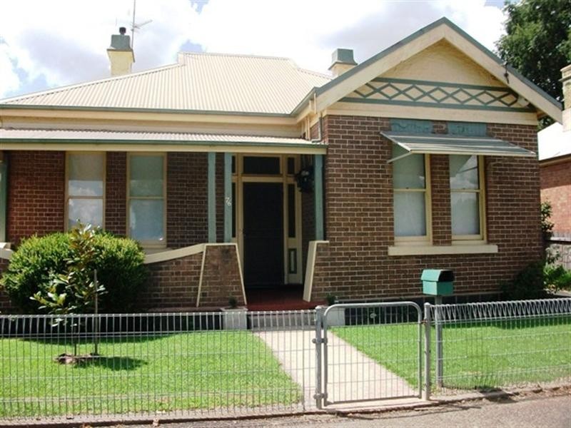 76 Clinton Street, Orange NSW 2800