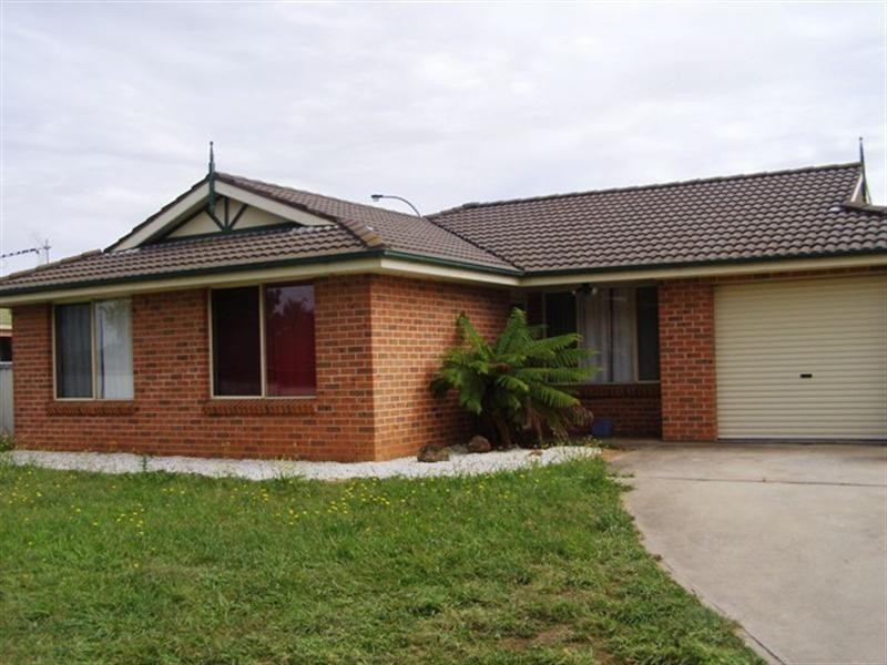 7 Rosedale Place, Orange NSW 2800