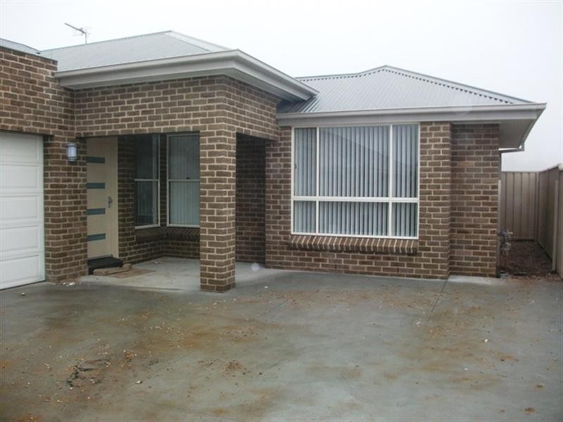 68a Diamond Drive, Orange NSW 2800