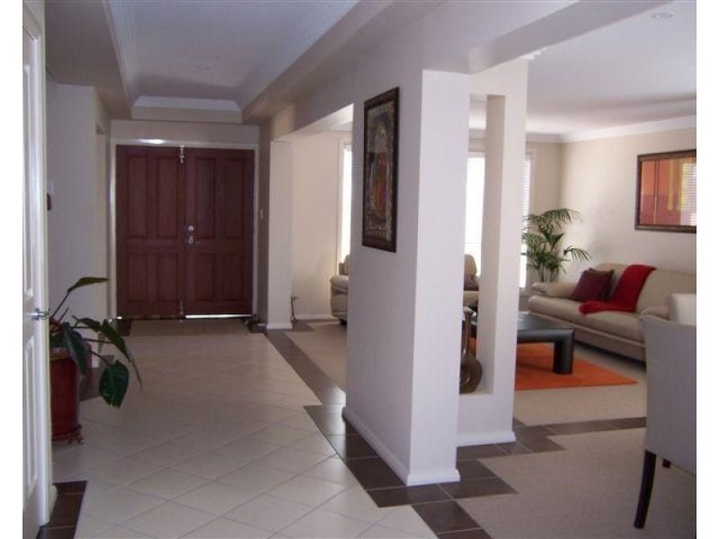 13 Bert Whiteley Place, Orange NSW 2800