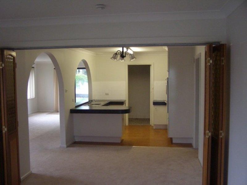 4 McCarthy Place, Orange NSW 2800